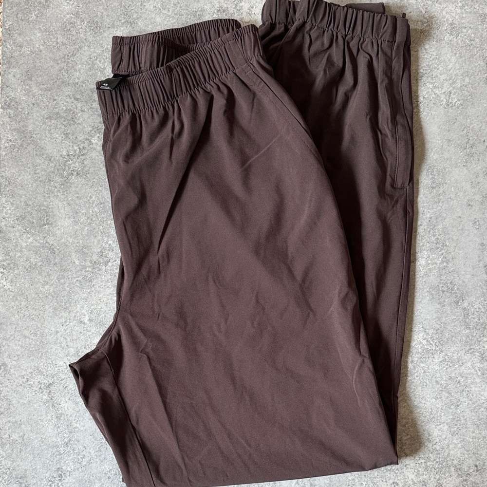 GAPFit Women’s Joggers- Chocolate Brown